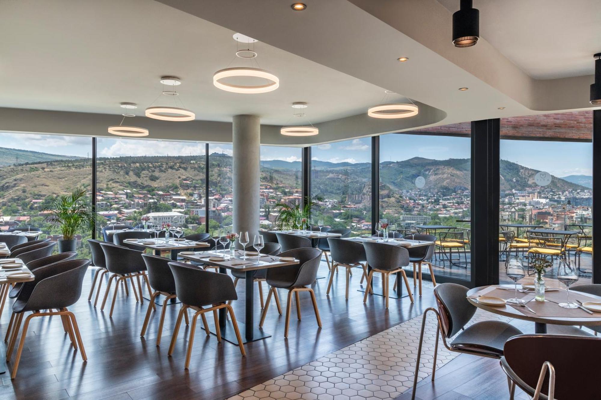 Golden Tulip Design Tbilisi Exterior foto