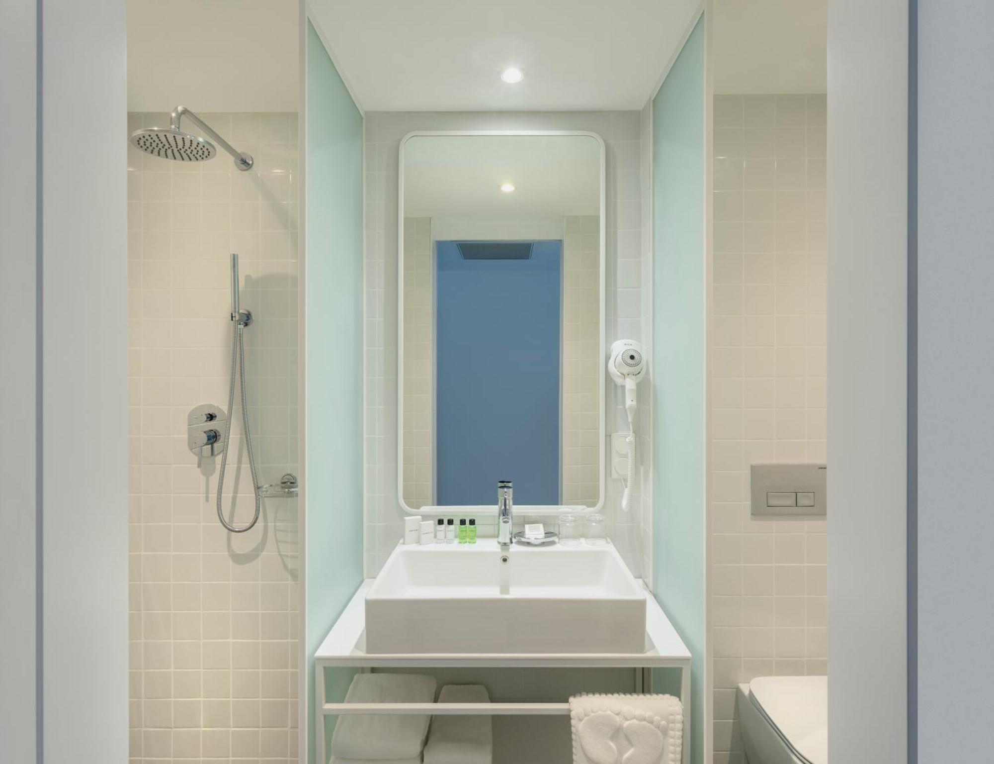 Golden Tulip Design Tbilisi Quarto foto