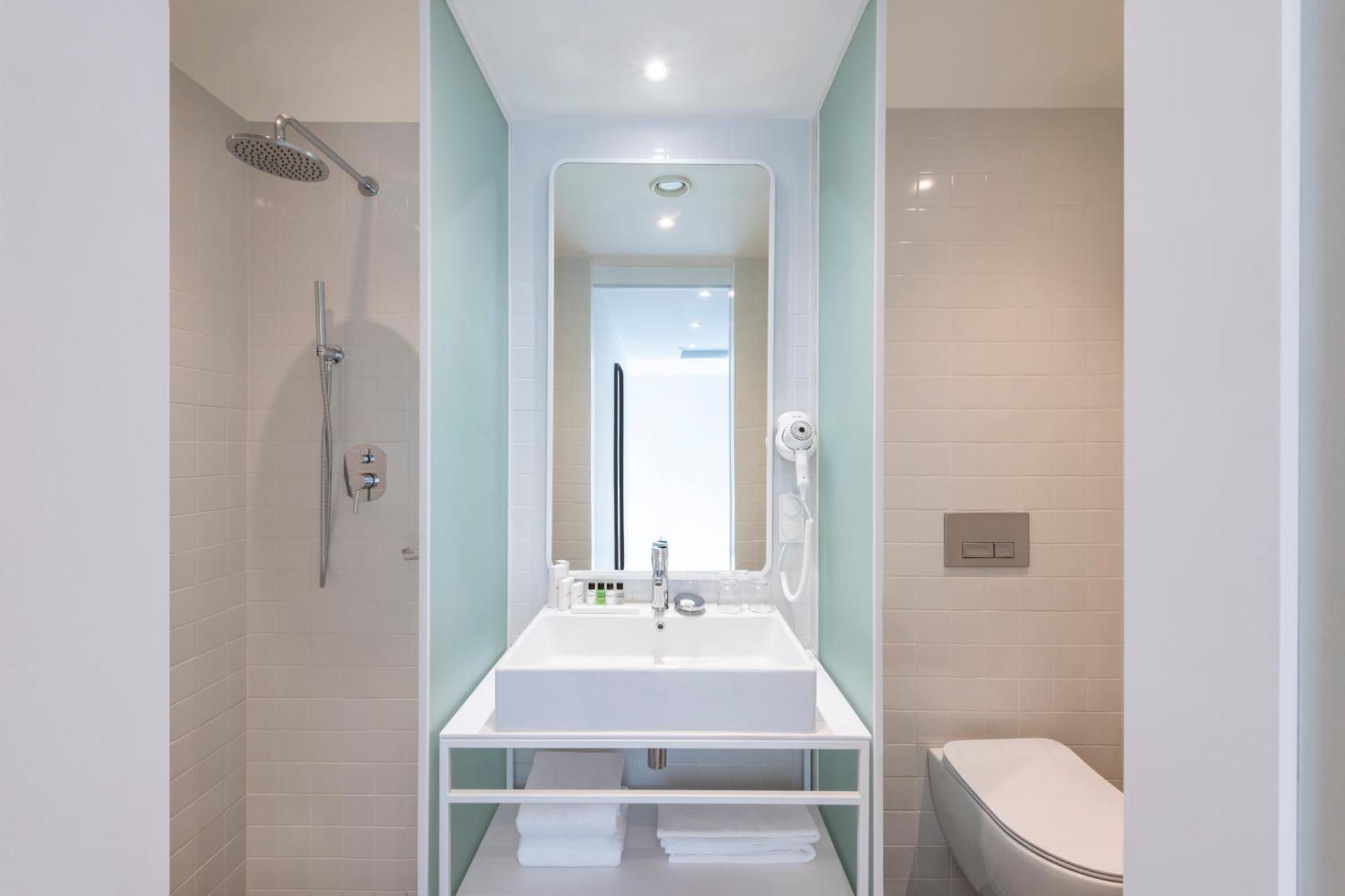 Golden Tulip Design Tbilisi Quarto foto