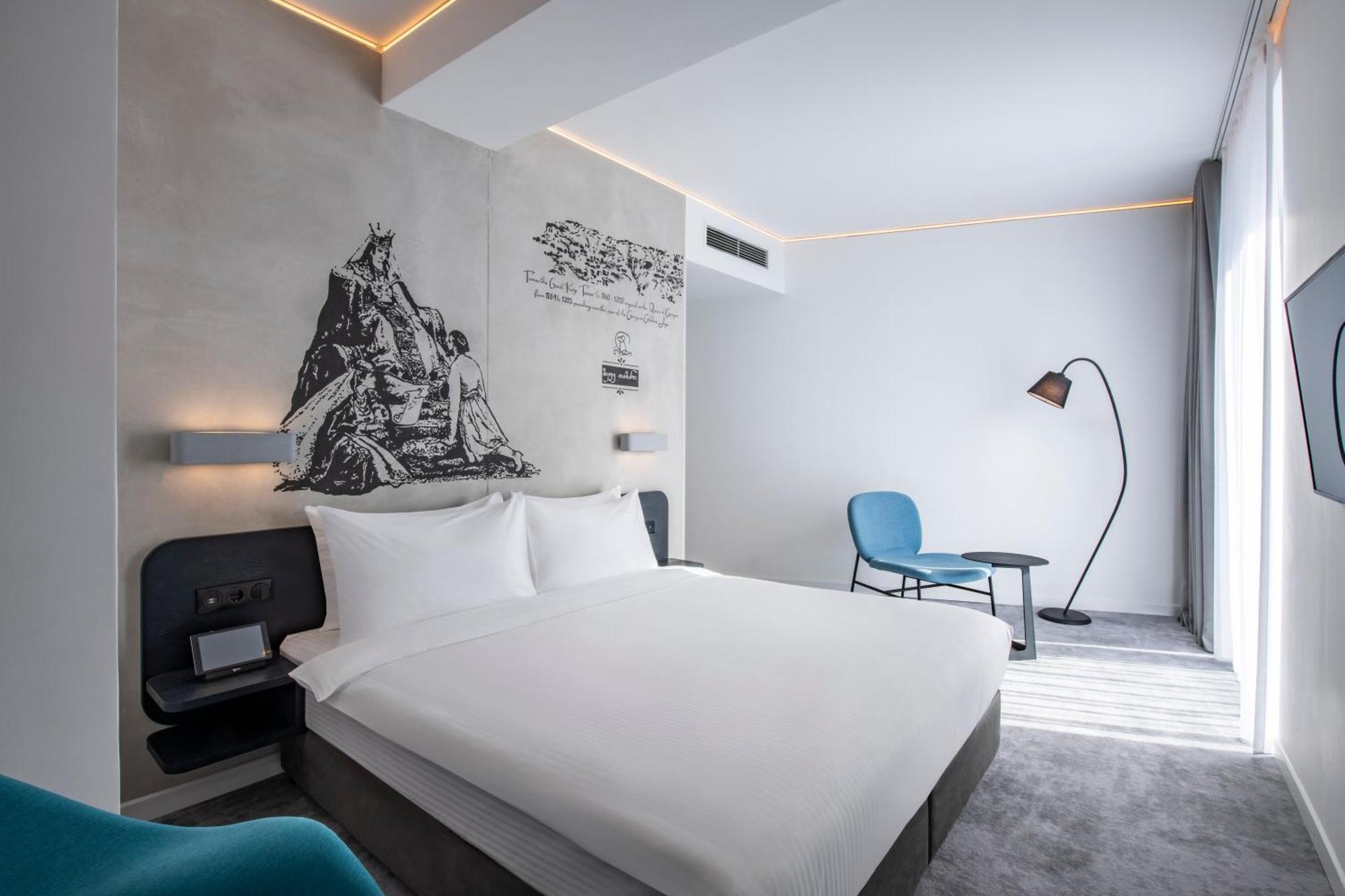 Golden Tulip Design Tbilisi Quarto foto