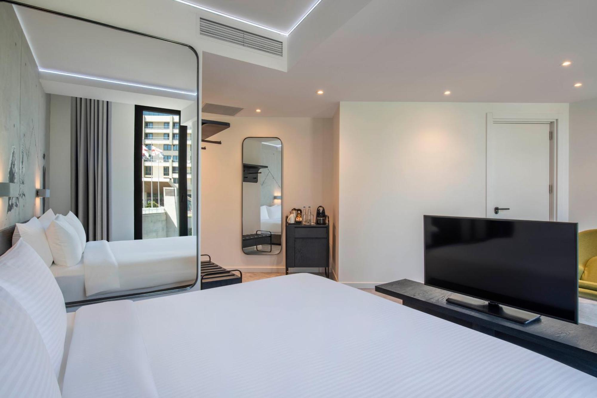 Golden Tulip Design Tbilisi Quarto foto