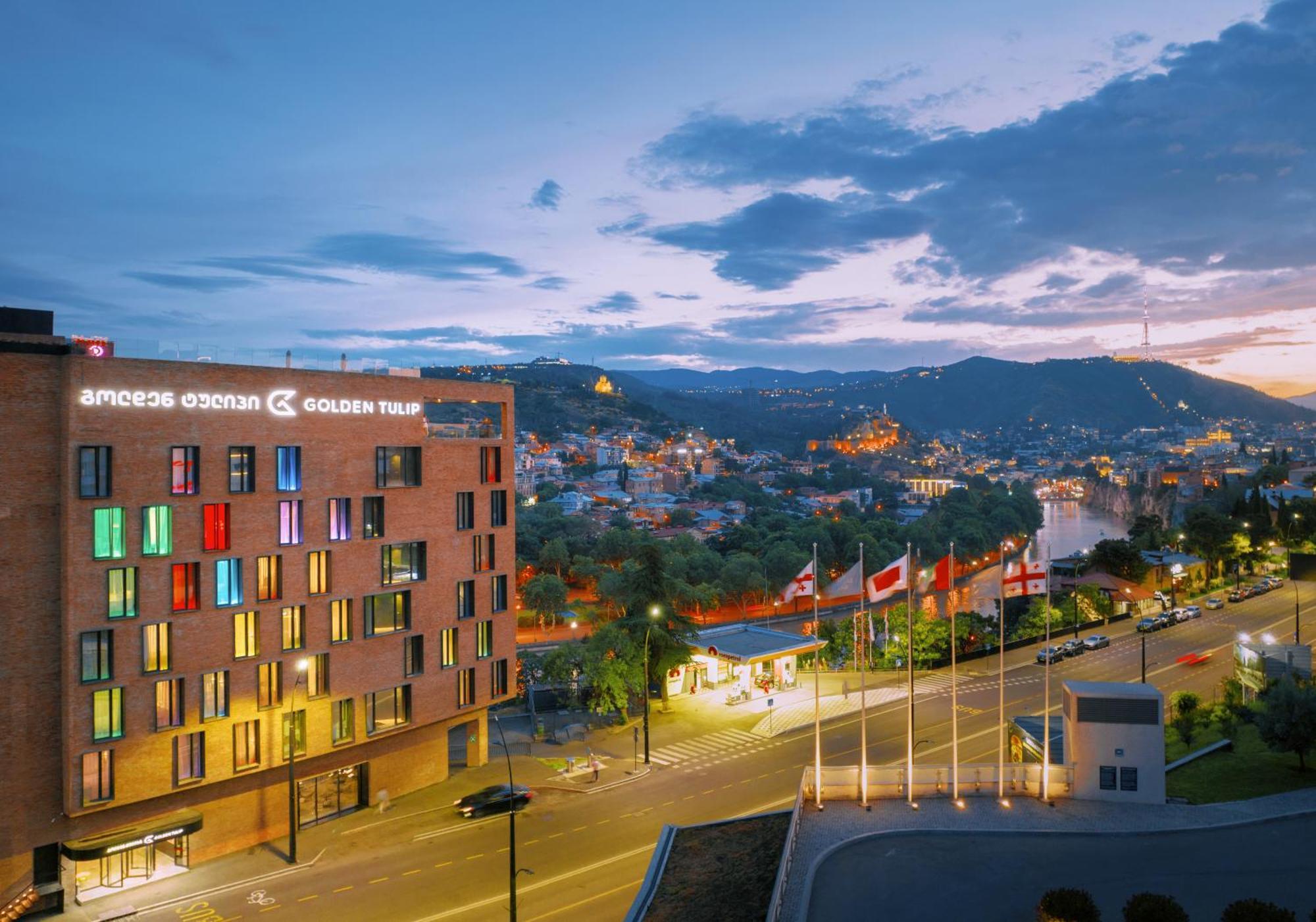 Golden Tulip Design Tbilisi Exterior foto